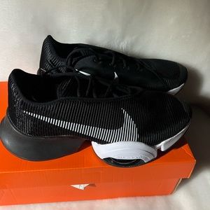 Nike AirZoom SuperRep 2 Black Womens 8.5 New